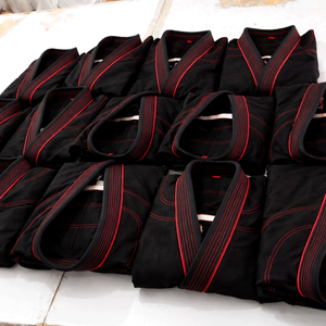 Kimono de Jiu-Jitsu brésilien premium, logo personnalisé, coton doux, tissage perlé léger, ensemble d'uniformes d'entraînement résistant. - Product Image 5