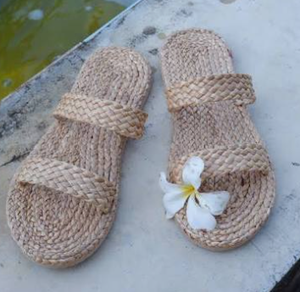 Pantoufles d'été légères antidérapantes en jacinthe d'eau faites à la main pour une vie décontractée – 99GD Vietnam – Meilleures ventes 2024 - Product Image 4