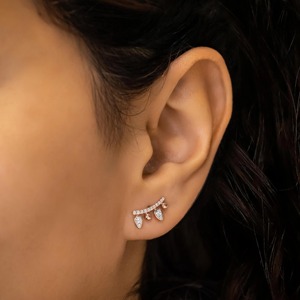 Pendiente de oro de 14k con diamante en forma de pera, arete tipo ear cuff delicado, minimalista, brillante, con diamante natural individual, joyería tipo crawler. - Product Image 5