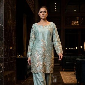 Conjunto de Kurta y Palazzo de Seda Chinon Premium para Mujer con Bordado y Lentejuelas |   Traje festivo completamente cosido - Product Image 5
