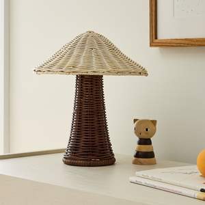 Lampe de table en rotin naturel, faite à la main au Vietnam, éclairage décoratif durable, idéale pour la maison et l'aménagement de boutiques. - Product Image 3