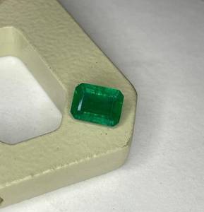 มรกตธรรมชาติทรงเหลี่ยมสีเขียวสำหรับทำเครื่องประดับ - Product Image 3