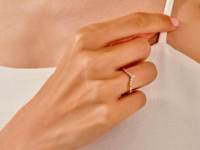 Anillo de Compromiso de Oro Amarillo de 14K con Diamante Cultivado en Laboratorio y Anillo de Boda a Juego en Forma de V Curva, Conjunto de Anillos Nupciales para Mujer