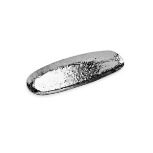 Plateau à chocolat antique en métal avec motif gravé, parfait pour les chocolats de qualité supérieure, les fruits secs et les occasions spéciales - Product Image 3