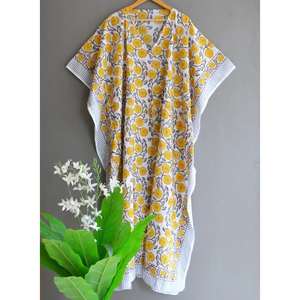 Robe Kaftan Longue en Coton Fait Main pour Femme, Imprimé Floral, Coupe Asymétrique, Idéale pour la Plage et les Soirées Estivales - Product Image 2