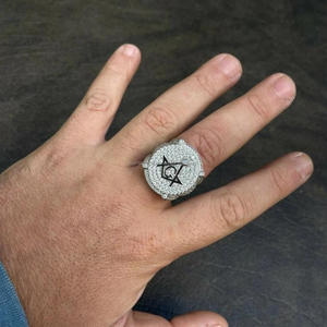Bague de Franc-Maçon en Moissanite pour Homme, Or Blanc, Symbole Carré et Compas, Luxe, Tendance, Designer Hip Hop - Product Image 1
