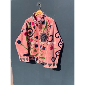 Veste en velours rose, veste brodée de fleurs ouzbèkes, manteau fait main, manteau d'hiver unisexe, veste bohème hippie, manteau pour femme - Product Image 4