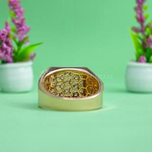 Anillo de eternidad con diamantes cultivados en laboratorio de corte redondo y diseño elegante en oro amarillo de 18 quilates para hombre, de proveedor indio. - Product Image 6