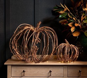 Decoración de Mesa con Calabazas Tejidas – Elegante Adorno Otoñal para Espacios Inspirados en la Cosecha - Product Image 6