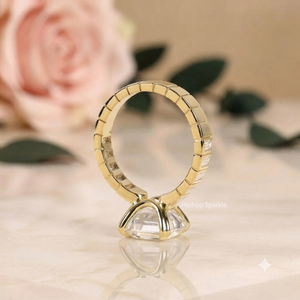Anillo de Compromiso Solitario de Plata de Ley 925 con Corte Asscher y Moissanita VVS, Anillo de Boda con Banda Baguette Chapada en Oro de 18K para Mujer - Product Image 3