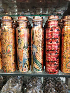 Bouteille d'eau en cuivre 500ml personnalisée de haute qualité en cuivre jaune avec fleur imprimée pour la salle de sport Activités de plein air Avantage direct - Product Image 5