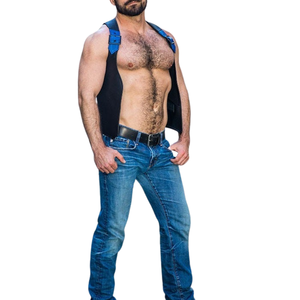 Camisa sin mangas de punto satinado de cuero azul sólido con tirantes elegantes para hombre Dark Room Berlin Bar, estilo formal, para otoño - Product Image 4