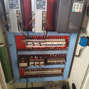 Torno de Metal CNC de Segunda Mano CCK6140 1000mm, Torno Inteligente, Máquina Herramienta Automática - Product Image 3