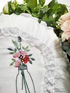 Fundas de Cojín Cuadradas Vintage Personalizadas al por Mayor con Apliques Bordados de Flores, 100% Algodón Lavable con Cierre de Cremallera para Hotel - Product Image 3