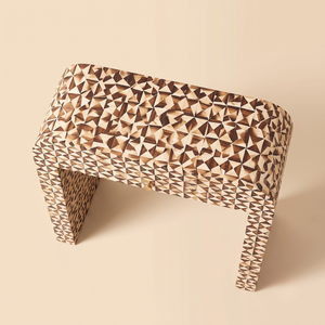 Mesa Consola Tradicional con Incrustaciones de Hueso, Superficie Hecha a Mano con Elegancia y Estilo Interior Contemporáneo, Muebles Modernos para el Hogar - Product Image 4