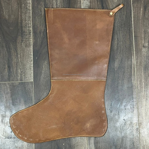 Chaussette de Noël rustique en cuir véritable de vachette, avec franges et décorations Concho, idéale pour les souvenirs de Noël - Product Image 3