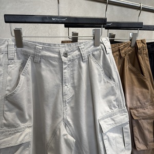 Shorts cargo pour homme, couleur unie, longueur bermuda, en toile, avec poches, taille mi-haute, fermeture boutonnée, style décontracté - Product Image 4