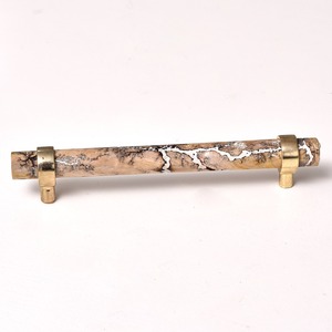 Poignée de meuble en bois rustique artisanale avec extrémités en laiton pour tiroir de cuisine, quincaillerie décorative, poignée de placard - Product Image 3