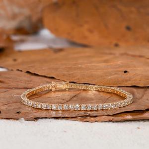 Pulsera de Tenis de Lujo con Diamantes de Moissanita Brillantes de Calidad Premium para Mujer, Ideal para Compromiso, Disponible a Buen Precio - Product Image 1