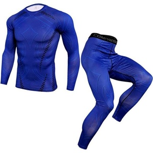 Ensemble de vêtements de sport pour hommes, t-shirt de compression et leggings, fabricant de vêtements de sport OEM - Product Image 1