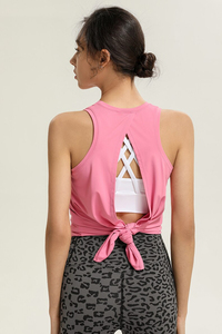 Camiseta sin mangas verde salvia para mujer, top deportivo con nudo frontal, camiseta atlética de alta calidad para gimnasio y yoga, con tirantes finos y de secado rápido. - Product Image 4