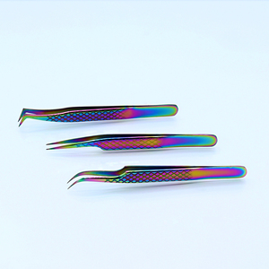 Pinzas de Precisión para Pestañas de Acero Inoxidable con Punta de Diamante y Recubrimiento Arcoíris, Punta Suave para Uso en Extensiones de Pestañas - Product Image 1