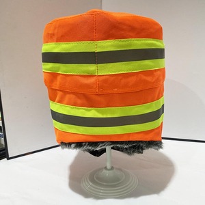 Chapeau d'hiver chaud réfléchissant haute visibilité avec cache-oreilles, coupe-vent, doublure en fausse fourrure, pour le sport et la sécurité, unisexe, pour temps froid - Product Image 2