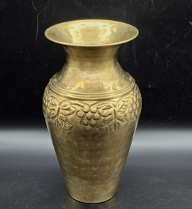 Wholesale Supplies <b>Large</b> Solid Aluminum Eco-Friendly <b>Flower</b> Vase <b>Pots</b> Customizable high Capacity American Style Home - Product Image 1