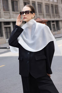 Conjunto de Blazer y Top Largo de Oficina para Mujer, de 2 Piezas, Sólido, Transpirable, Corte Regular, Cuello con Muescas, Asimétrico, Manga Larga - Product Image 6