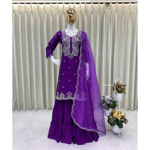 Hermoso Salwar Kameez Morado XL de Rayón para Fiesta, Top y Pantalón con Dupatta, Elegante y Estilizado por Bhanderi -BE - Product Image 4