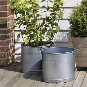 Macetas Grandes Hechas a Mano para Exteriores, Acabado Plateado Natural Galvanizado, Redondeadas, Industriales, a Precio Económico, Más Vendidas - Product Image 1