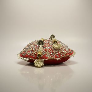 Bolso Potli de Diseño con Cierre de Cordón, Plegable, Correa Única, Detalles de Diamantes, Material Sedoso, de Alta Calidad para Exteriores - Product Image 1