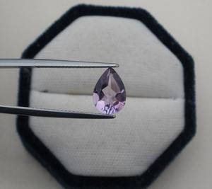 Piedra de amatista natural tallada en forma de pera, facetada, de color púrpura, para la fabricación de joyas, manualidades, regalos y venta al por mayor. - Product Image 1