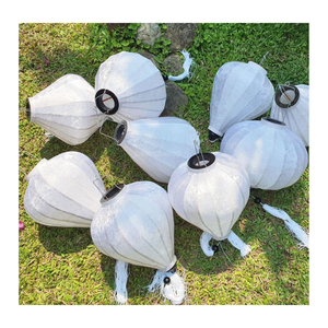 Lanterne en soie du Vietnam, lanternes suspendues en bambou de Hoi An, lumière pour la décoration de mariage, luxe, nombreuses formes, colorées - Caryln - Product Image 3