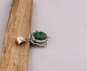 Natural Labradorite Pendant 925 Sterling Silver Wholesale Banded Green Gemstone Pendant Handmade Silver Jewelry Bezel Setting - Product Image 5