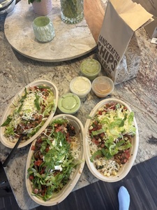 Bol à burrito compostable et durable avec couvercle, 26 oz, pour la livraison de nourriture mexicaine et de repas, stockage pratique des aliments - Product Image 1