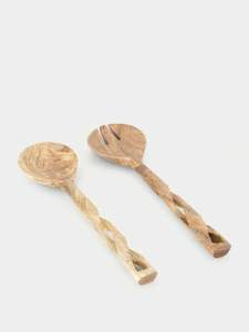 Servidor de ensalada de madera y resina de diseño único para servir ensaladas en el hogar, cocina, fiestas y eventos a un precio razonable. - Product Image 2