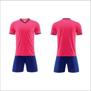 ชุดยูนิฟอร์มฟุตบอลแขนสั้นคุณภาพพรีเมียม ระบายอากาศได้ดี เหมาะสำหรับฤดูหนาว ผลิตจากโพลีเอสเตอร์ 100% แบบซับลิเมชั่น - Product Image 5