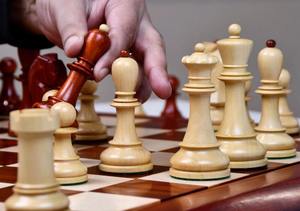 <b>Vintage</b> 1915-1925 Nimzovich Staunton Chess Set Ebony And Boxwood Pieces 3.75 King with King Side Stamping At Best Price - Product Image 3