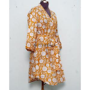 เสื้อเชิ้ตยาวสไตล์กิโมโนสำหรับผู้หญิง ผ้าฝ้ายแท้ 100% ลายดอกไม้ คอวี แขนสามส่วน ทรงเข้ารูป ติดกระดุมด้านหน้า - Product Image 5