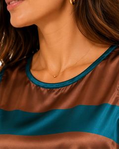 ชุดนอนผ้าซาตินลายทางสีเขียวอมฟ้าและสีน้ำตาลสำหรับผู้หญิง เสื้อกล้ามแขนกุดพร้อมกางเกงขาสั้นเอวยางยืด ชุดนอนฤดูร้อนสุดหรู - Product Image 4