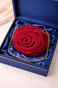 Bolso de Ganchillo Hecho a Mano Estilo Bohemio con Rosas y Precisión Artesanal de la India - Product Image 3