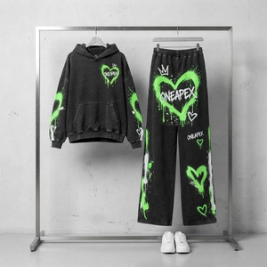 Ensemble survêtement pour femme avec sweat-shirt à capuche noir imprimé graffiti cœur et pantalon large vert fluo, tenue streetwear deux pièces - Product Image 6