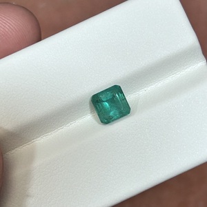 Esmeraldas Naturales de Zambia, Peso 1.10 Quilates, Gema de Esmeralda Natural de Zambia, Corte Octogonal Verde Intenso, Gema Suelta Facetada para Joyería - Product Image 3