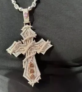 Pendentif en argent sterling plaqué or pour femme, avec moissanite véritable ronde de 3,5 carats, motif croix personnalisé, cadeau - Product Image 3