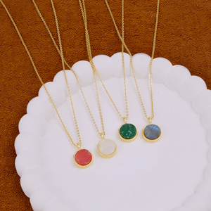 Collier pendentif superposé délicat en labradorite chatoyante, plaqué or 18 carats, style bohème minimaliste, bijoux artisanaux faits à la main R - Product Image 5