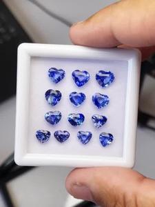 พลอยไพลินสีน้ำเงินธรรมชาติทรงหัวใจ 17.52 กะรัต 15 ชิ้น รับรองโดย IGI คุณภาพพรีเมียม พร้อมประกายสวยงาม - Product Image 6