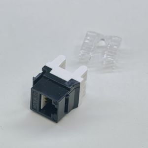 Conector Keystone Cat6A RJ45 - No Requiere Herramienta de Fijación, Módulo de Puerto de Red Sin Blindaje Chapado en Oro de 10 Gb/s - Product Image 4