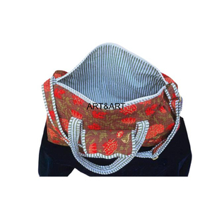 กระเป๋าผ้าฝ้ายลายควิลท์แบบสะพายไหล่ลายดอกไม้ พิมพ์ลายมือ เป็นมิตรกับสิ่งแวดล้อม ใช้ซิป ดีไซน์ลำลอง หรูหรา เหมาะสำหรับโยคะ ช้อปปิ้ง สไตล์โบโฮ - Product Image 6