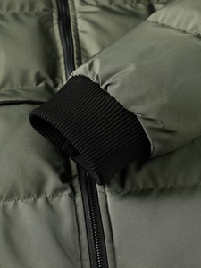 Chaqueta de Invierno para Hombre, Acolchada, Forrada de Felpa, Aislante Térmico, con Logotipo Personalizado, Parka al por Mayor - Product Image 5